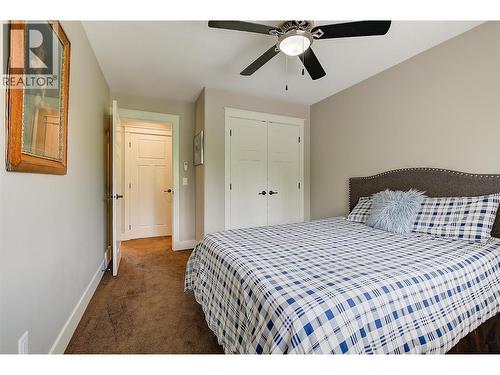 2423 Paramount Drive, West Kelowna, BC - Indoor Photo Showing Bedroom