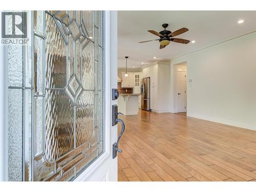 2423 Paramount Drive, West Kelowna, BC - Indoor Photo Showing Other Room