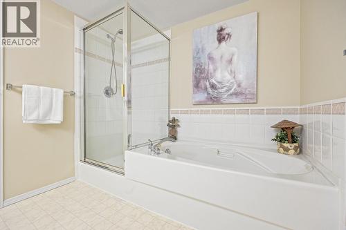 555 Houghton Road Unit# 206, Kelowna, BC - Indoor Photo Showing Bathroom