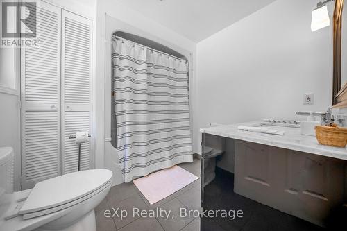 4 Fire Route 140 (Turtle Lane) Lane, Mckellar, ON - Indoor Photo Showing Bathroom