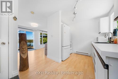 4 Fire Route 140 (Turtle Lane) Lane, Mckellar, ON - Indoor