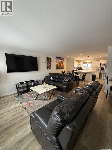104 Westfield Road, Saskatoon, SK - Indoor Photo Showing Living Room