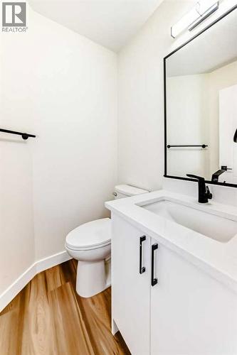 936 Cranston Drive Se, Calgary, AB - Indoor Photo Showing Bathroom