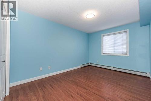 217, 7130 80 Avenue Ne, Calgary, AB - Indoor Photo Showing Other Room
