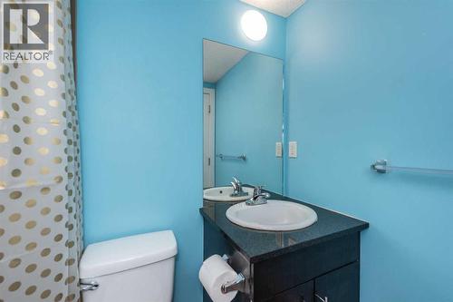 217, 7130 80 Avenue Ne, Calgary, AB - Indoor Photo Showing Bathroom