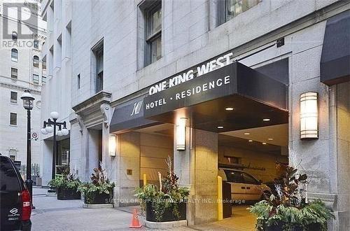 723 - 1 King Street W, Toronto, ON - Outdoor