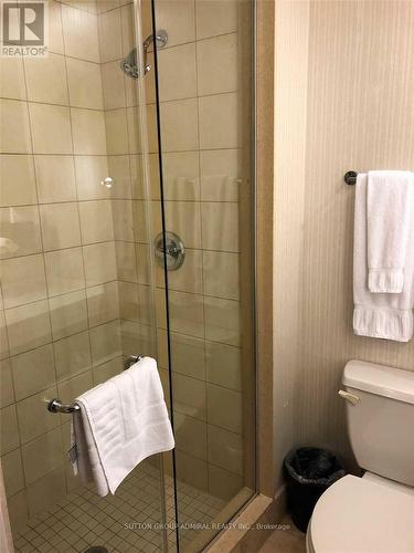 723 - 1 King Street W, Toronto, ON - Indoor Photo Showing Bathroom