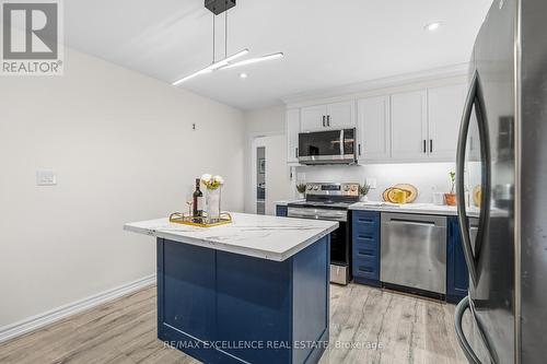 45 Stevenson Road N, Oshawa, ON - Indoor Photo Showing Kitchen With Upgraded Kitchen
