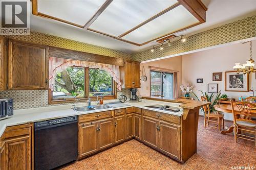 Norman And Maxine Gierl Yard Site, Leroy Rm No. 339, SK - Indoor Photo Showing Kitchen With Double Sink