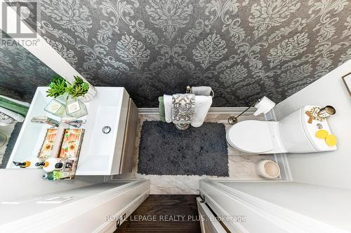 221 Hanover Street, Oakville, ON - Indoor Photo Showing Bathroom