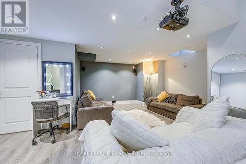 221 Hanover Street, Oakville, ON - Indoor