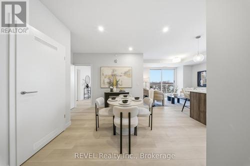605 - 118 West Street, Port Colborne (Sugarloaf), ON - Indoor Photo Showing Dining Room
