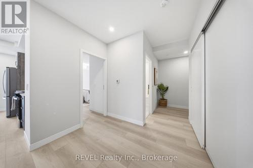 605 - 118 West Street, Port Colborne (Sugarloaf), ON - Indoor Photo Showing Other Room