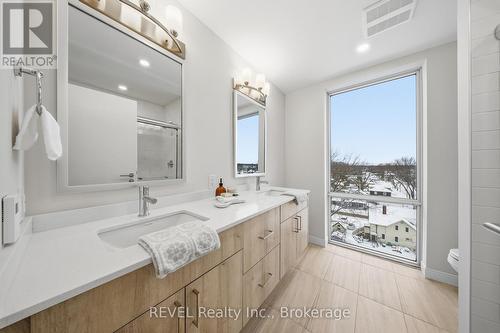 605 - 118 West Street, Port Colborne (Sugarloaf), ON - Indoor Photo Showing Bathroom
