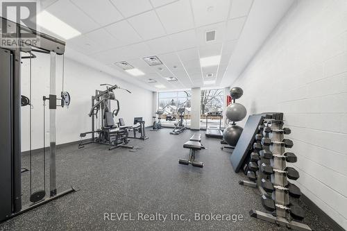 605 - 118 West Street, Port Colborne (Sugarloaf), ON - Indoor Photo Showing Gym Room