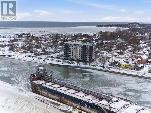605 - 118 West Street, Port Colborne (Sugarloaf), ON - Outdoor With Body Of Water With View