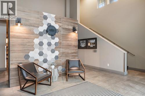 Welcoming lobby - 1775 Chapman Place Unit# Ph12, Kelowna, BC - Indoor Photo Showing Other Room