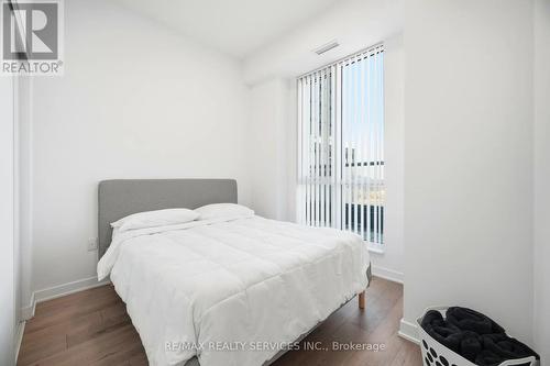 1007 - 60 Honeycrisp Crescent, Vaughan, ON - Indoor Photo Showing Bedroom