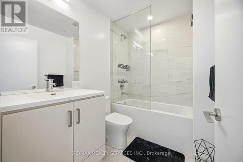 1007 - 60 Honeycrisp Crescent, Vaughan, ON - Indoor Photo Showing Bathroom