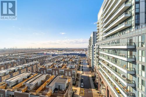 1007 - 60 Honeycrisp Crescent, Vaughan, ON - Outdoor With View