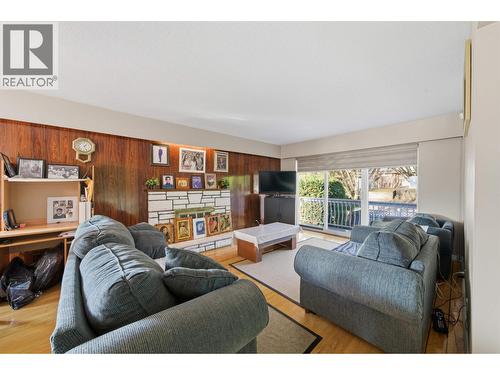 154 E 64Th Avenue, Vancouver, BC - Indoor Photo Showing Living Room