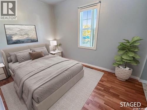 240 8Th Avenue Ne, Swift Current, SK - Indoor Photo Showing Bedroom