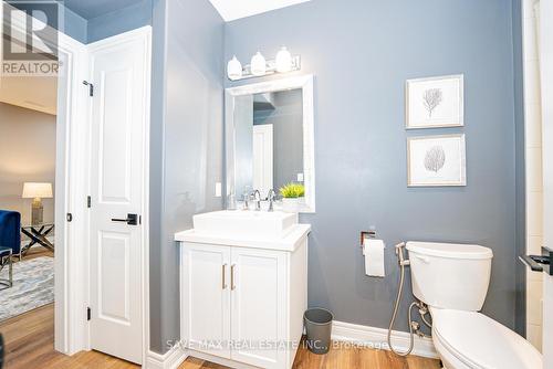 11 - 2848 King Street, Lincoln, ON - Indoor Photo Showing Bathroom