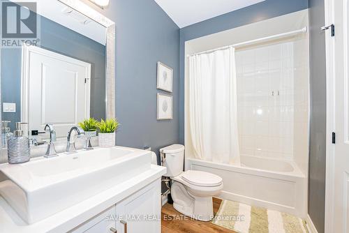 11 - 2848 King Street, Lincoln, ON - Indoor Photo Showing Bathroom