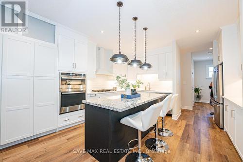 11 - 2848 King Street, Lincoln, ON - Indoor Photo Showing Kitchen With Upgraded Kitchen