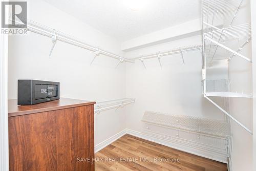 11 - 2848 King Street, Lincoln, ON - Indoor With Storage