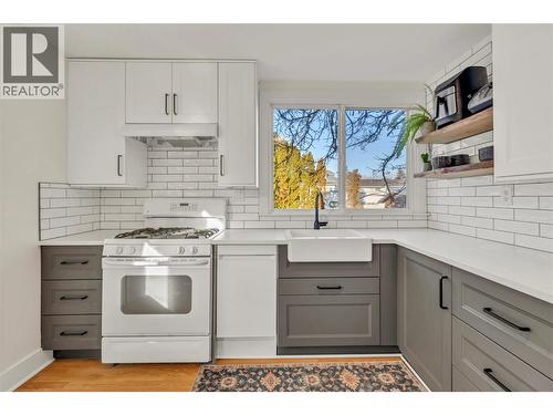 10120 Julia Street, Summerland, BC - Indoor Photo Showing Kitchen