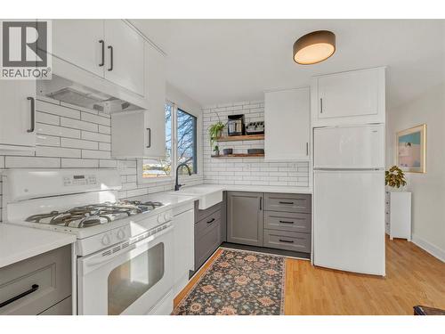 10120 Julia Street, Summerland, BC - Indoor Photo Showing Kitchen