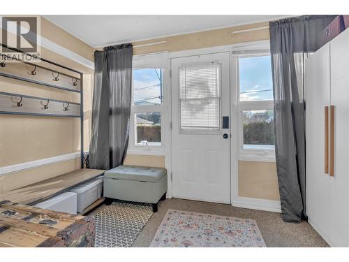 Sunroom - 10120 Julia Street, Summerland, BC - Indoor Photo Showing Other Room