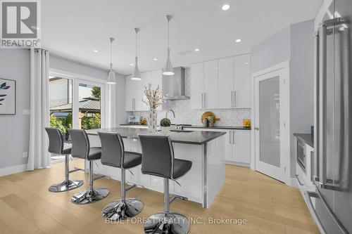 2190 Bakervilla Street, London South (South V), ON - Indoor Photo Showing Kitchen With Upgraded Kitchen