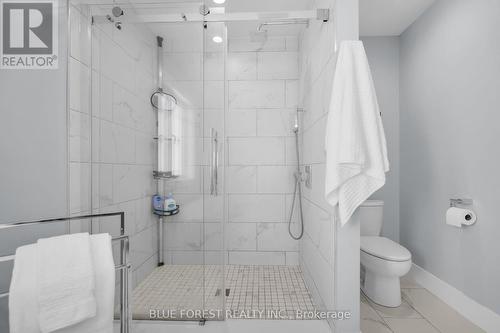 2190 Bakervilla Street, London South (South V), ON - Indoor Photo Showing Bathroom
