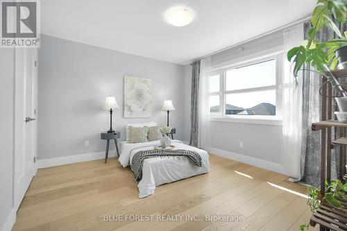 2190 Bakervilla Street, London South (South V), ON - Indoor Photo Showing Bedroom
