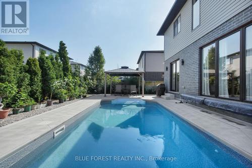 2190 Bakervilla Street, London South (South V), ON - Outdoor With In Ground Pool