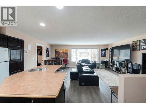 698 Balsam Road, Kelowna, BC - Indoor