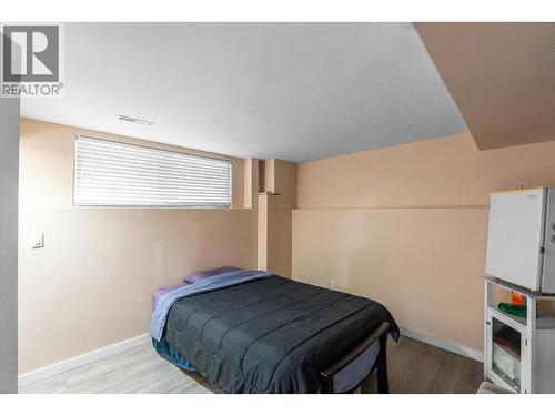 698 Balsam Road, Kelowna, BC - Indoor Photo Showing Bedroom
