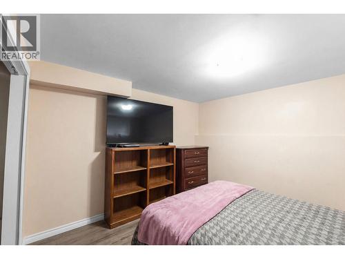 698 Balsam Road, Kelowna, BC - Indoor Photo Showing Bedroom