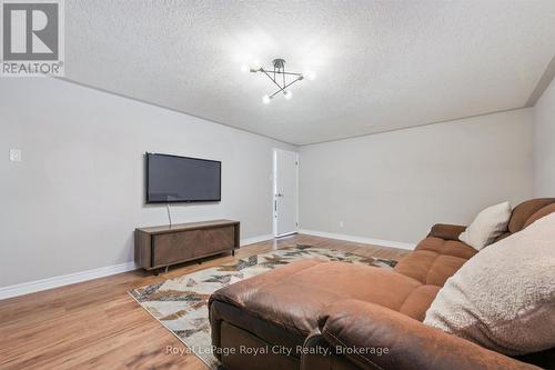 18 Uplands Place, Guelph (Victoria North), ON - Indoor Photo Showing Other Room