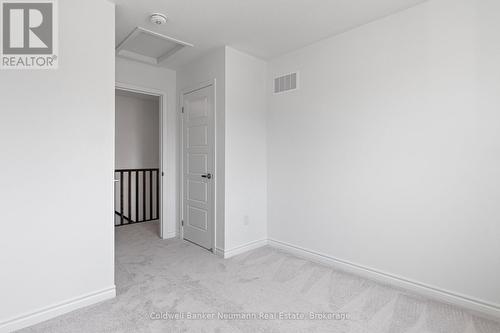 Bedroom 3 - 222 Histand Trail, Kitchener, ON - Indoor Photo Showing Other Room