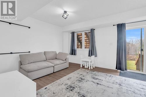 7 - 269 Watson Parkway N, Guelph (Grange Road), ON - Indoor Photo Showing Living Room