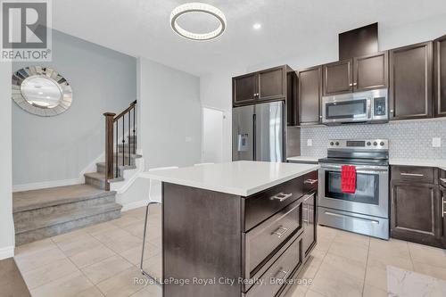 7 - 269 Watson Parkway N, Guelph (Grange Road), ON - Indoor Photo Showing Kitchen With Upgraded Kitchen