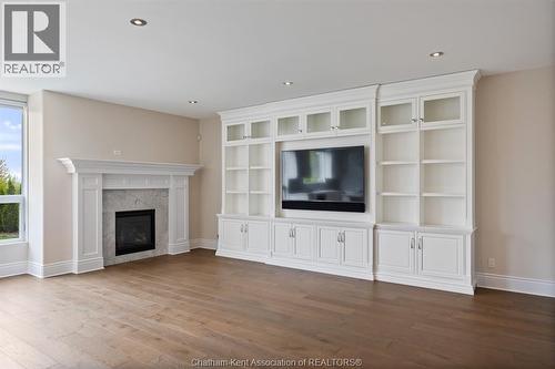 3564 Seven Lakes Drive, Lasalle, ON - Indoor Photo Showing Living Room With Fireplace