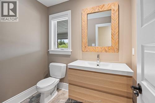 3564 Seven Lakes Drive, Lasalle, ON - Indoor Photo Showing Bathroom
