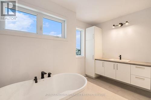 76 Rutile Street, Clarence-Rockland, ON - Indoor Photo Showing Bathroom