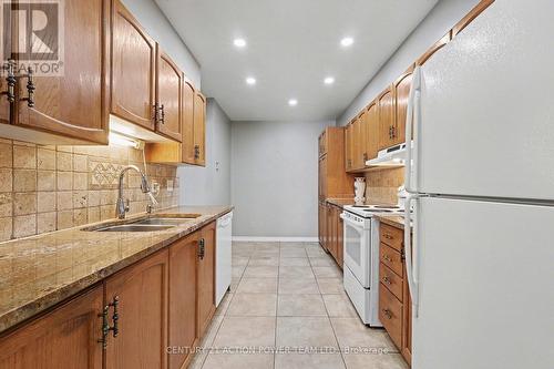 82 Burlington Crescent, Ottawa, ON - Indoor Photo Showing Kitchen With Double Sink