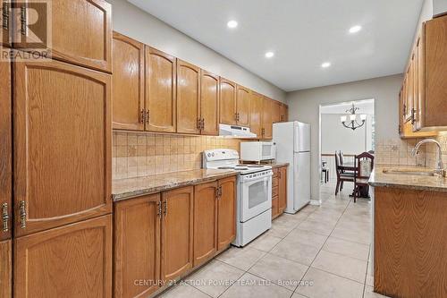 82 Burlington Crescent, Ottawa, ON - Indoor Photo Showing Kitchen