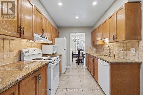 82 Burlington Crescent, Ottawa, ON - Indoor Photo Showing Kitchen